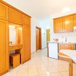 Giannis 13 Apartament *