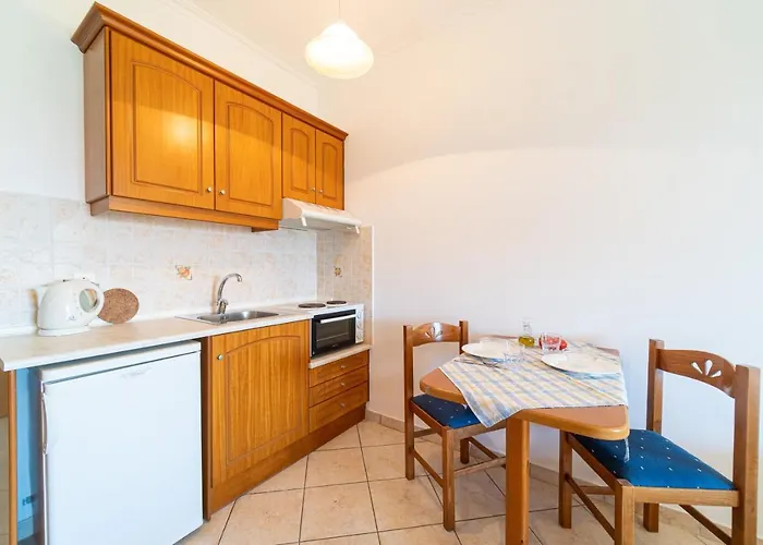 Giannis 13 Apartament *