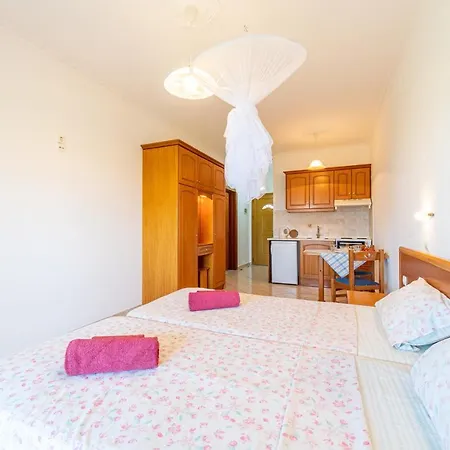 Giannis 13 Apartament